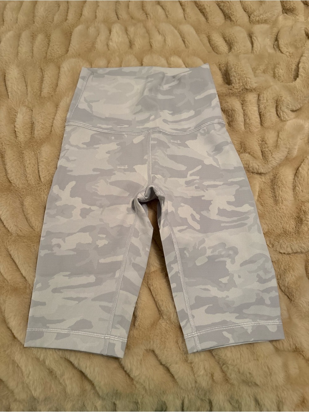 lululemon athletica Women's High-Rise Camo Bike Shorts - Light Gray
